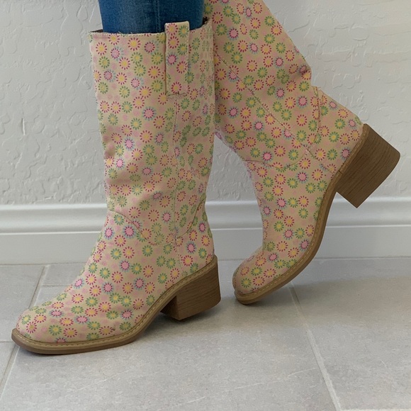 Sunny Daisies Square Toe Mid Calf Western Boots - Picture 4 of 8